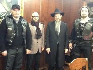 В минувший Шабат необычные, очень колоритные е гости присоединились к общественной молитве в волгоградской синагоге – представители байкерского движения В минувший Шабат необычные, очень колоритные е гости присоединились к общественной молитве в волгоградской синагоге – представители байкерского движения