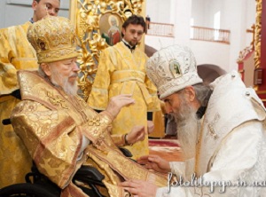Православные Украины просят митр. Владимира уйти на покой Православные Украины просят митр. Владимира уйти на покой