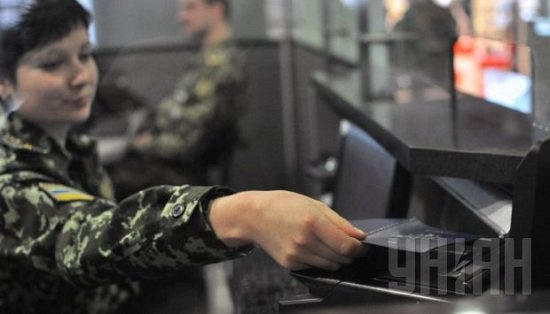 Пограничники уже освоили систему проверки Пограничники уже освоили систему проверки