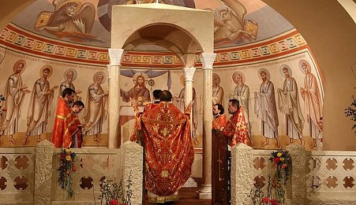 Мечты обновленцев сбываются: в Москве стали строить храмы с низкими иконостасами Мечты обновленцев сбываются: в Москве стали строить храмы с низкими иконостасами