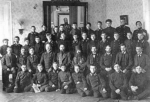 Выпуск Воронежской духовной семинарии 1914 г. Ректор - будущий святитель, архимандрит Серафим (Соболев) Выпуск Воронежской духовной семинарии 1914 г. Ректор - будущий святитель, архимандрит Серафим (Соболев)