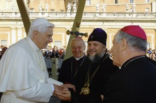 Митрополит Ионафан Елецких с папой римским Бенедиктом Митрополит Ионафан Елецких с папой римским Бенедиктом