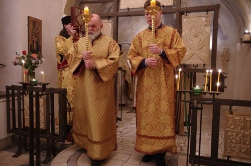 модернисты изуродовали придел преп. Серафима Саровского в храме преп. Сергия Радонежского в Крапивниках — Патриаршем подворье в Москве (настоятель протоиерей Александр Абрамов). модернисты изуродовали придел преп. Серафима Саровского в храме преп. Сергия Радонежского в Крапивниках — Патриаршем подворье в Москве (настоятель протоиерей Александр Абрамов).