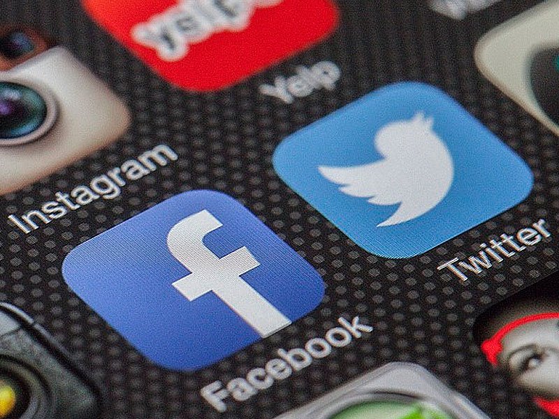 Facebook, Twitter  WhatsApp    