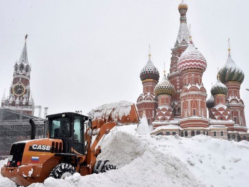 Сильный снегопад ожидается в Москве в новогоднюю ночь Сильный снегопад ожидается в Москве в новогоднюю ночь