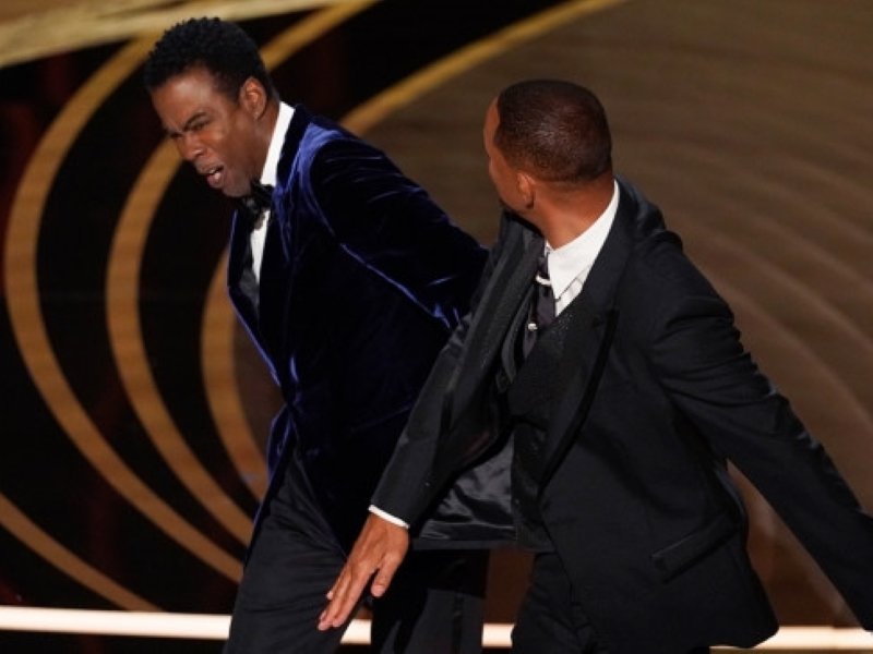 Уилл Смит ударил ведущего во время вручения премии «Оскар»
