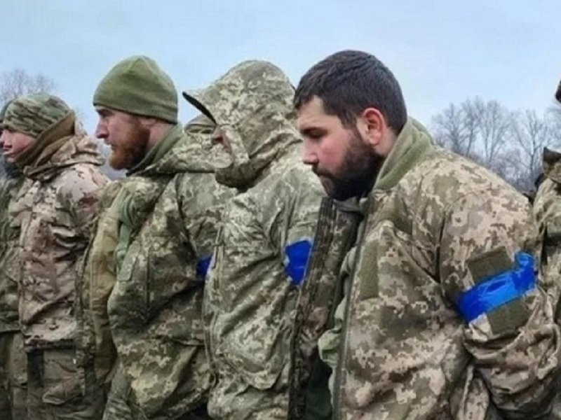 «Сдается, ни много, ни мало, весь Мариупольский гарнизон» «Сдается, ни много, ни мало, весь Мариупольский гарнизон»