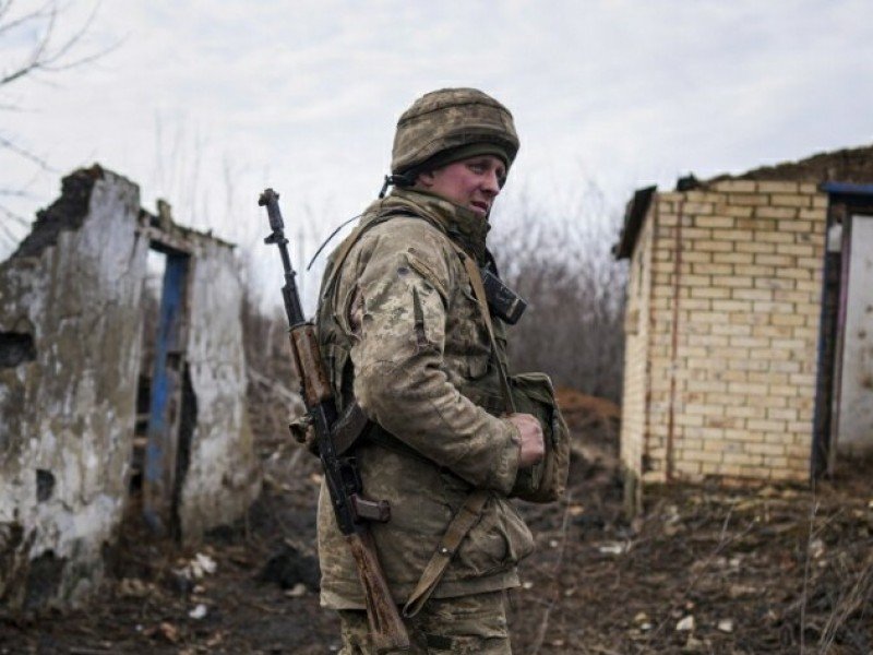 Украинские снайперы обстреляли российских военных в Курской области