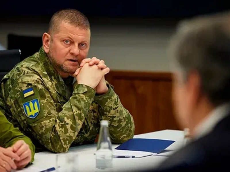 Появились слухи об отставке главкома ВСУ Залужного после намёка на «сворачивание лавочки» Появились слухи об отставке главкома ВСУ Залужного после намёка на «сворачивание лавочки»