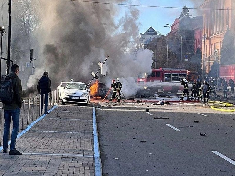 В Киеве прогремела серия взрывов 