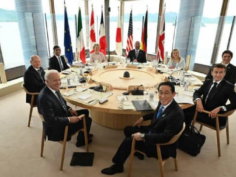 G7        